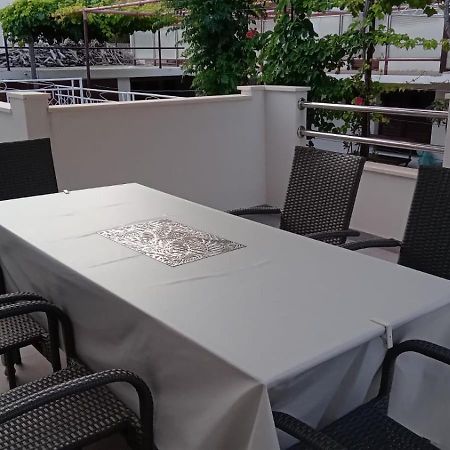 Apartment Biskupovic Dugi Rat Εξωτερικό φωτογραφία