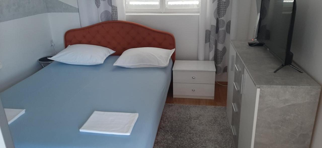 Apartment Biskupovic Dugi Rat Εξωτερικό φωτογραφία